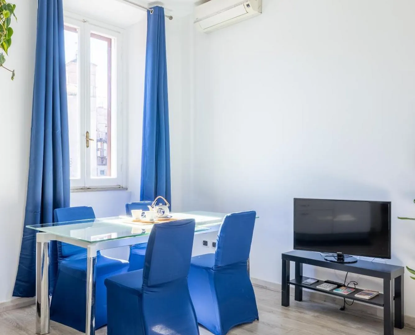Maison Blu - In Trastevere Rome Apartment