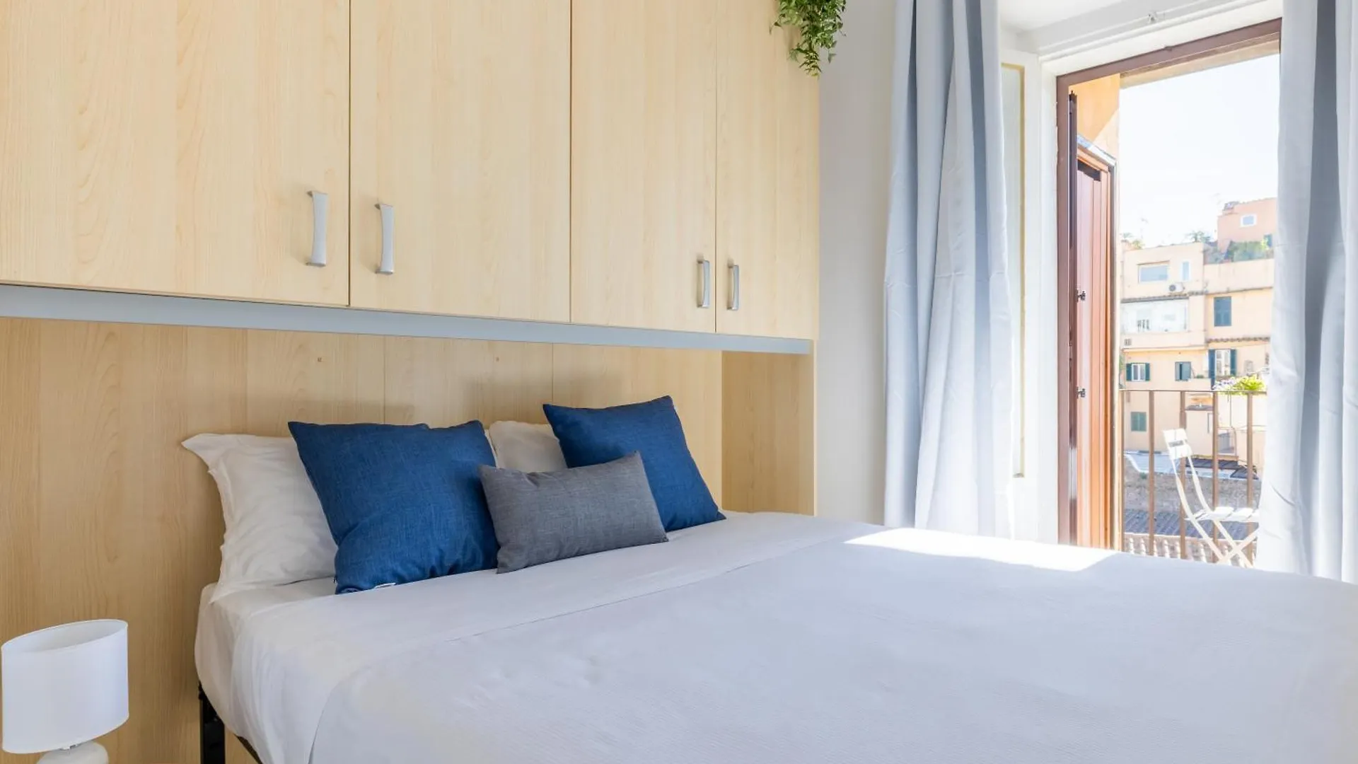 Maison Blu - In Trastevere Rome Italy