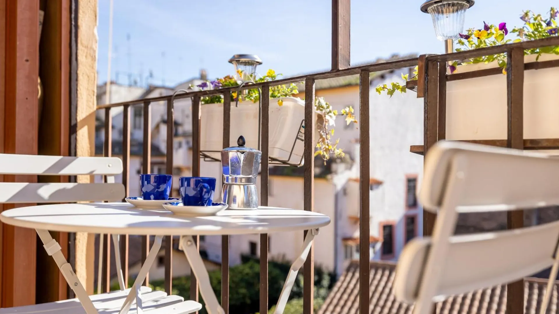 Maison Blu - In Trastevere Rome Apartment